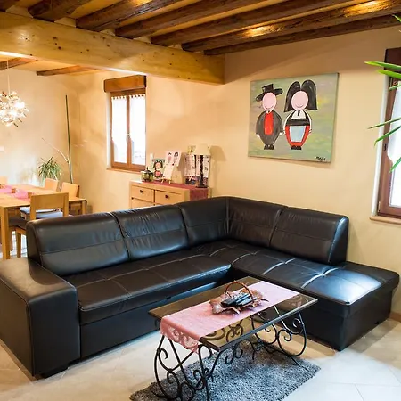 Maison A Colombage De 1602 Wintzenheim